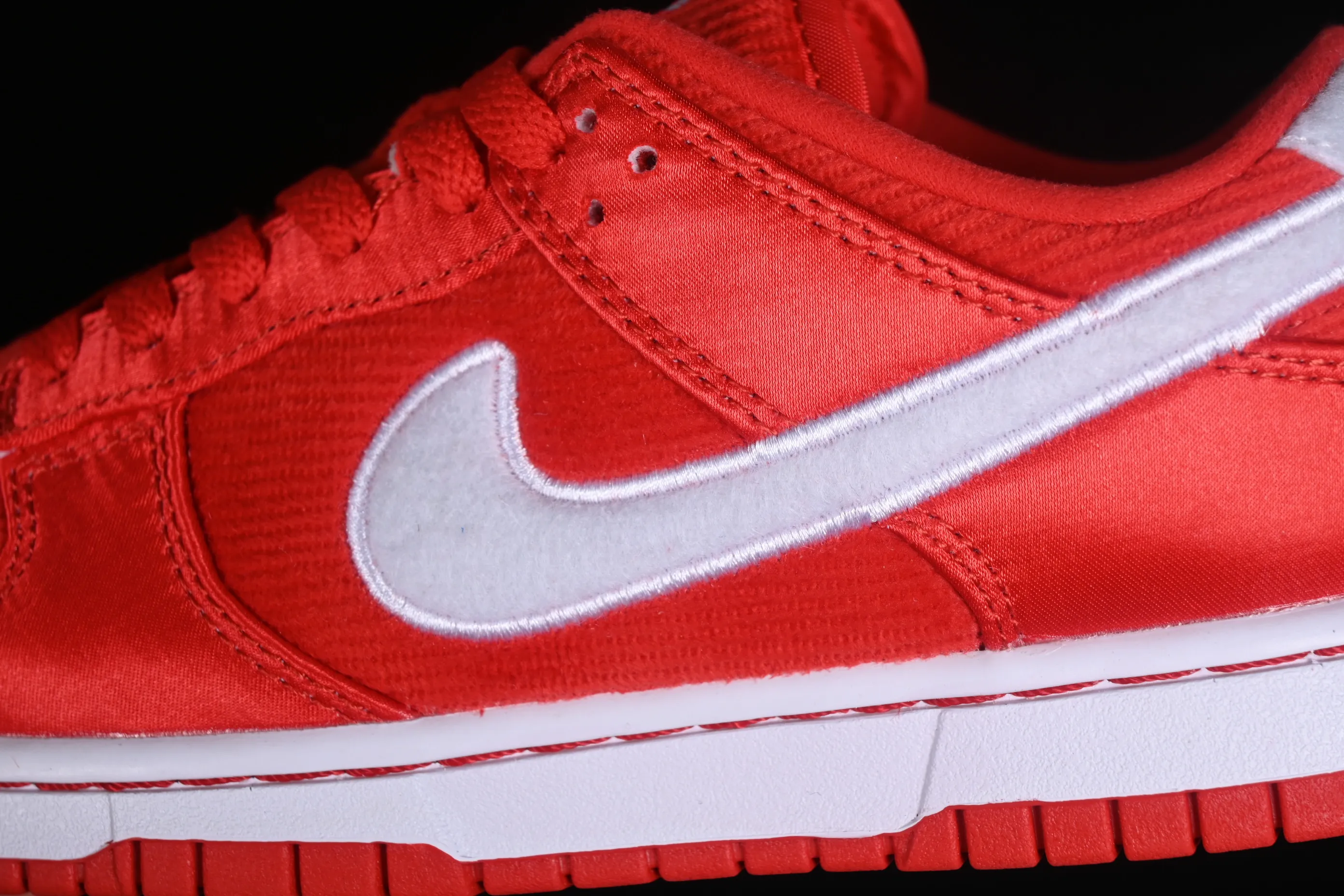 All categories Nk SB Dunk series Nk SB Dunk Low low-top sneakers Nk Dunk Low GS "Valentine’s Day" new Valentine’s Day color SB low-top casual sneakers FZ3548-612